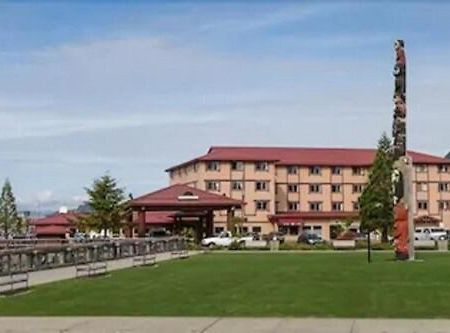 סיטקה Totem Square Hotel And Marina מראה חיצוני תמונה